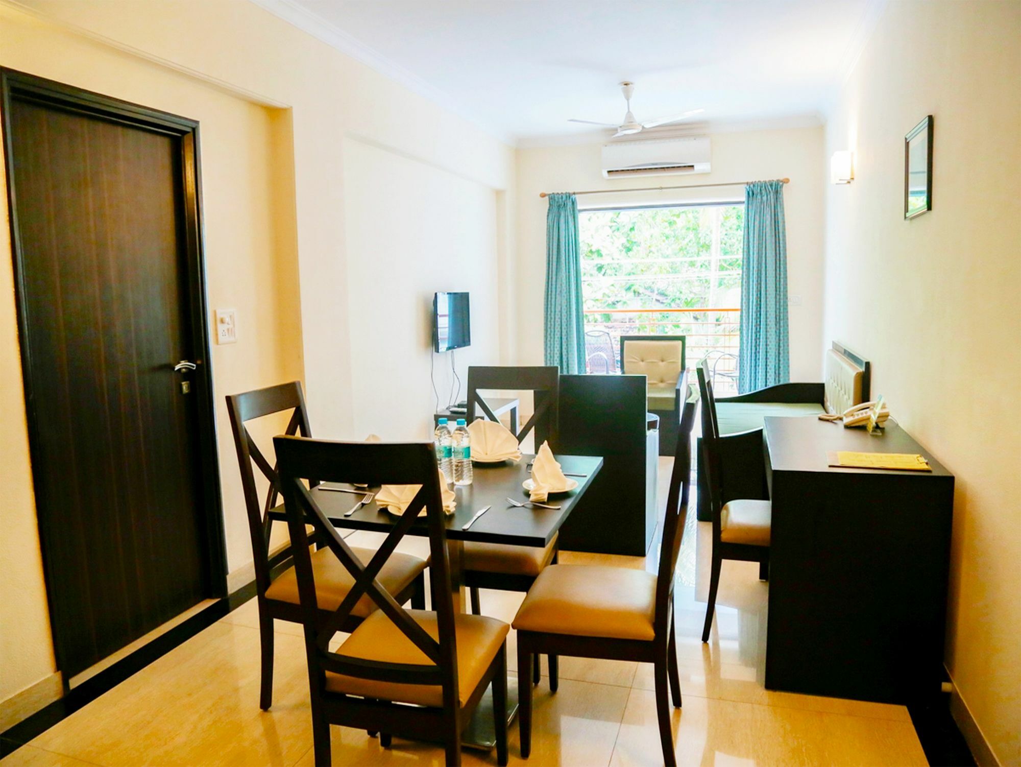 Arotel Rooms & Suites Calangute Ngoại thất bức ảnh